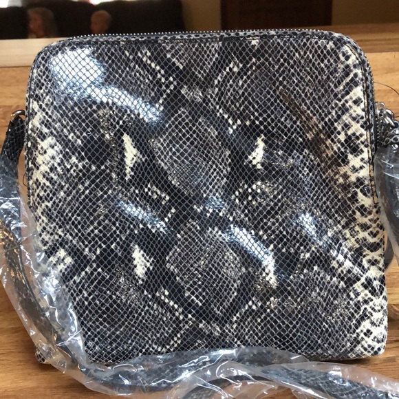 Banana Republic Handbags - NWT banana republic double pouch cross body